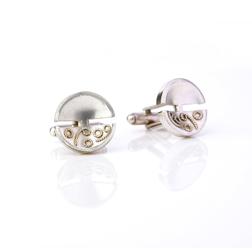 Silver Toned Circle Cuff Links With Filigree