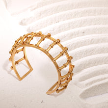 Load image into Gallery viewer, Idyllic Fields Cuff worn by Samyuktha Menon &amp; Neha Dhupia
