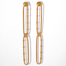 Load image into Gallery viewer, Golden Connection earring
