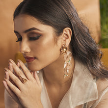 Load image into Gallery viewer, fantasy resort earring worn by Manasa Varanasi

