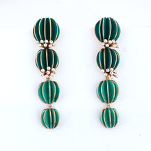 Load image into Gallery viewer, Sea Green Anemone and Pearls Gold Plated Earings
