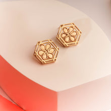 Load image into Gallery viewer, FLORAL STUD EARRINGS
