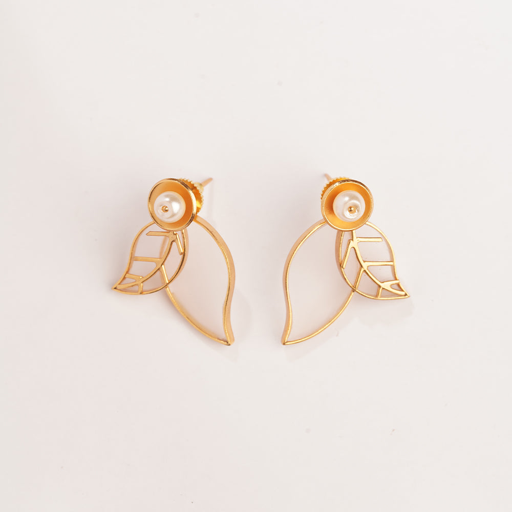 GOLD PLATED PEARL AND DOUBLE ACRYLIC LEAF STUD EARRING