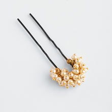 Load image into Gallery viewer, Pearl Bunch Hair Pins (set of 3)
