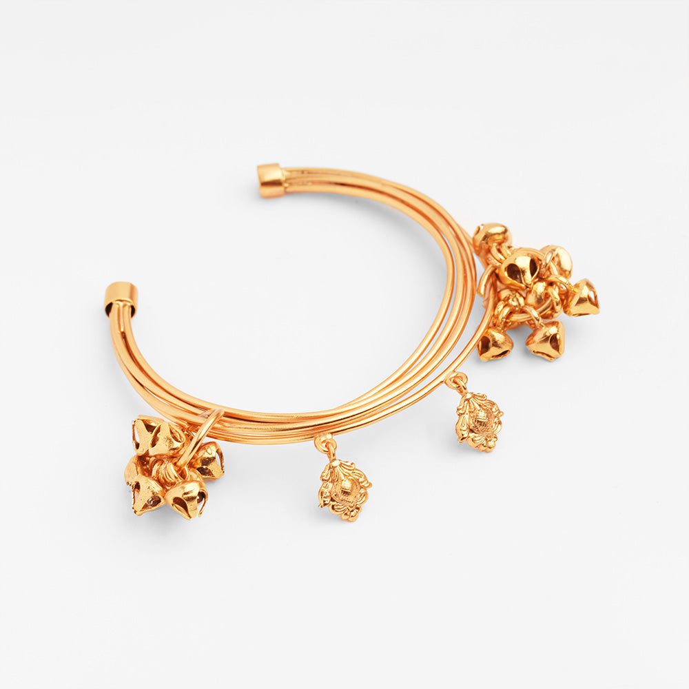 GOLD PLATED MULTI WIRE BRACELET WITH GHUNGROO and STAMP