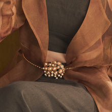 Load image into Gallery viewer, Dewdrops belt with pearls
