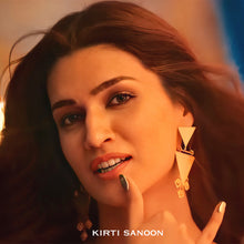 Load image into Gallery viewer, Whimsical whirl earrings worn by Kriti Sanon
