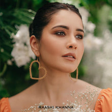 Load image into Gallery viewer, GOLDEN HEART EARRING WORN BY RAASHI KHANNA
