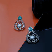 Load image into Gallery viewer, SILVER EARRING WITH FLIGREE DROP,JADE STONE &amp; FLOWER ON CENTER

