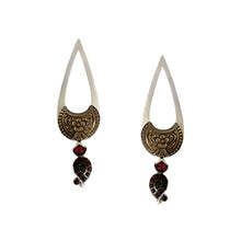 Load image into Gallery viewer, Sterling Silver Drop Earrings with Paisley Motifs
