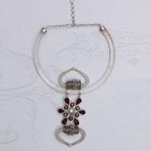 Load image into Gallery viewer, 92.5 SILVER TWISTED WIRE DROP, FILIGREE AND STONES ON CENTER WITH ACRYLIC PIPE HASLEE

