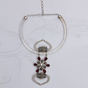 92.5 SILVER TWISTED WIRE DROP, FILIGREE AND STONES ON CENTER WITH ACRYLIC PIPE HASLEE