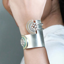 Load image into Gallery viewer, SILVER TONED SPLICED CUFF WITH SPLIT ACRYLIC ARCS &amp; DOTTED CIRCLES
