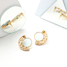 Load image into Gallery viewer, GOLD TONED CIRCULAR CYAN ACRYLIC STUDS WITH DOTTED ARC
