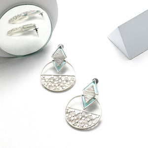 SILVER TONED COILED CYAN ACRYLIC TRIANGLE DROP EARRINGS WITH SPLIT DOTTED CIRCLES