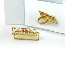 Load image into Gallery viewer, GOLD TONED YELLOW ACRYLIC RING WITH DOTTED BLOCK
