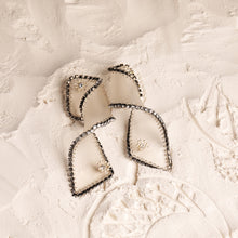 Load image into Gallery viewer, SHOOTING STAR MOULDED EARRINGS
