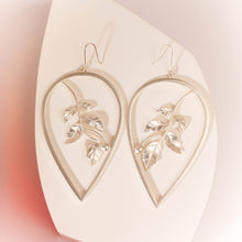 Load image into Gallery viewer, SILVER SERENE EARRINGS
