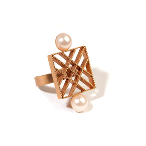 GOLD PLATED SQUARE CHECKED RING WITH HALF PEARLS