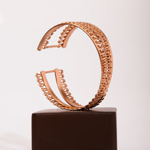 Load image into Gallery viewer, SAND DUNES WIRE CUFF
