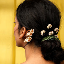 Load image into Gallery viewer, Pearl Bunch Hair Pins (set of 3)
