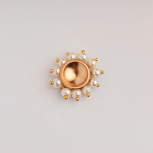Load image into Gallery viewer, GOLD PLATED PEARL BUTTON BINDI
