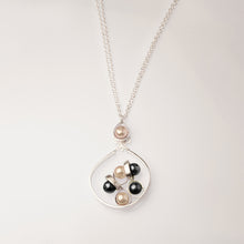 Load image into Gallery viewer, Customizable Pearl Locket with chain in 92.5 silver
