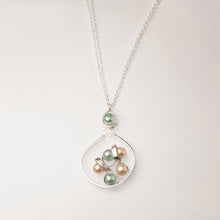 Load image into Gallery viewer, Customizable Pearl Locket with chain in 92.5 silver
